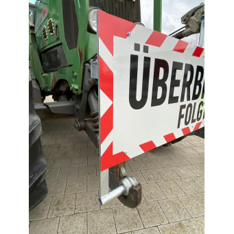 Schleppersystem "Überbreite folgt" für Traktoren